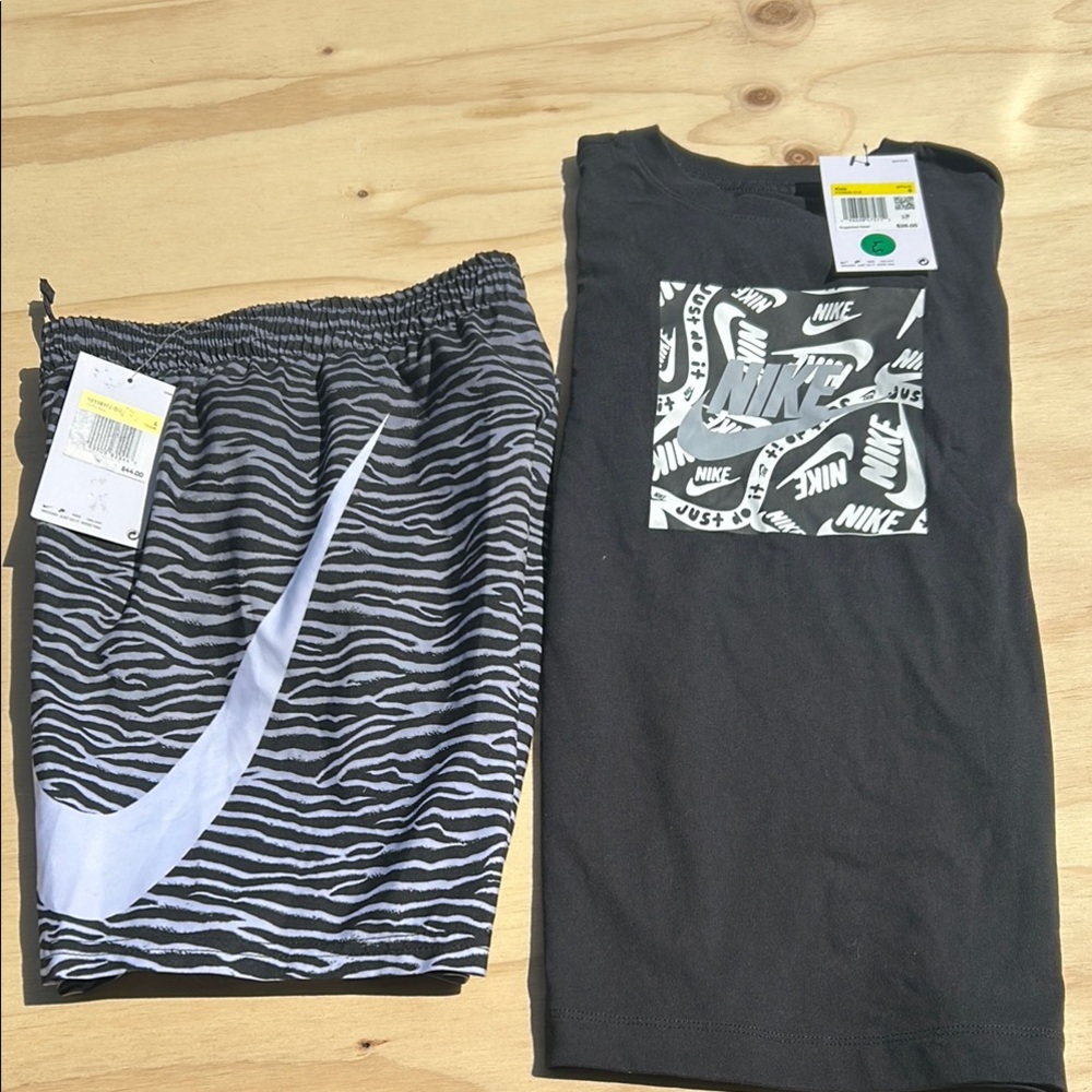 Nike Black T-Shirt and Zebra Print Shorts Set youth Small
